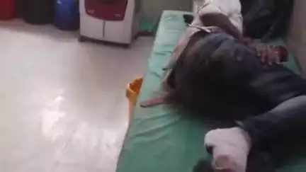 महाराजगंज: कसरावा क्रॉसिंग के पास संदिग्ध परिस्थितियों में चलती ट्रेन से युवक गिरकर गंभीर रूप से घायल, जिला अस्पताल किया गया रेफर