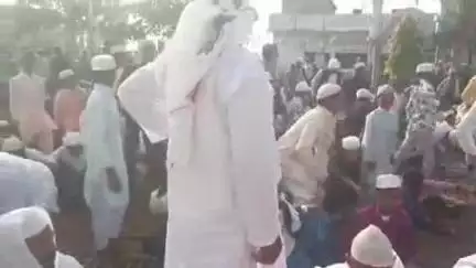 खैरा: खैरा प्रखंड क्षेत्र के विभिन्न जगहों पर मस्जिद में बकरीद पर्व को लेकर नवाज अदा किया गया