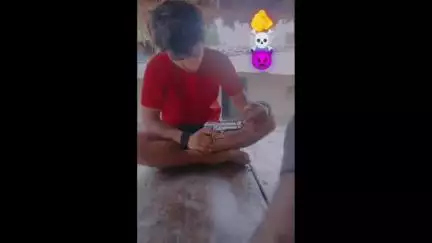 अमेठी: अमेठी कोतवाली क्षेत्र में अवैध हथियारों के साथ प्रदर्शन करने का मामला नहीं थम रहा
