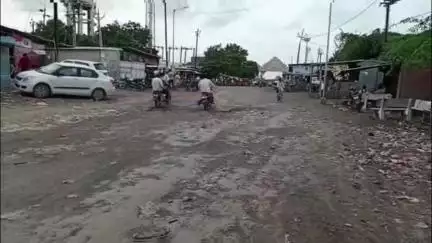 ગઢડા: તાલુકાના ભંડારીયા ગામની સીમમાં જુગાર રમતા 3 ઈસમોને LCB પોલીસે રોકડા રૂ.36,800 ના મુદ્દામાલ સાથે ઝડપી પાડ્યા
