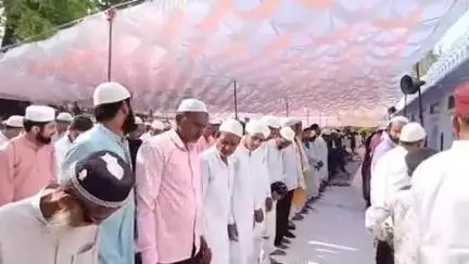 शहर से लेकर ग्रामीण क्षेत्र तक सकुशल संपन्न हो रही है ईद उल अजहा बकरीद की नमाज
