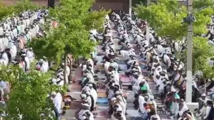 बीकानेर: ईद के अवसर पर बड़ी ईदगाह में सामूहिक नमाज अदा की गई, देश-दुनिया में अमन की मांगी गई दुआएं