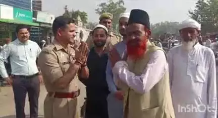रॉबर्ट्सगंज: रॉबर्ट्सगंज में बकरीद पर शांतिपूर्ण नमाज, एसपी सहित भारी पुलिस तैनात रही