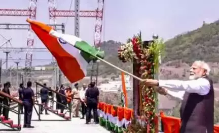 कश्मीर में पीएम मोदी चिनाव और अंजी ब्रिज का उद्घाटन किया कटरा श्रीनगर बंदे भारत ट्रेन को हरी झंडी दिखाई दुनिया की सबसे ऊंची पुल से कश्मीर जाना आसान