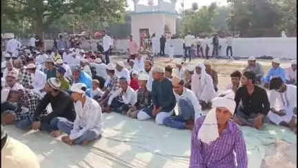 महाराजगंज: घुघली थाना क्षेत्र में भारी सुरक्षा व्यवस्था के बीच शांतिपूर्ण ढंग से अदा हुई बकरीद की नमाज़