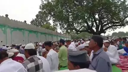 इछावर: जिले के इछावर में ईद उल अजहा की विशेष नमाज ईदगाह पर अदा की गई, अमन चैन की दुआ मांगी गई