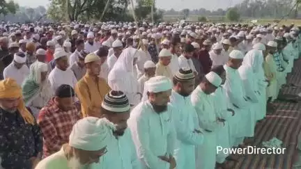 पटियाली: पटियाली में सकुशल अदा कराई गई ईद-उल-अजहा की नमाज, सुरक्षा व्यवस्था के कड़े इंतजाम रहे