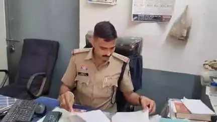 तिल्दा: सूर्या बार के सामने ट्रक ने दोपहिया वाहन को मारी ठोकर, एक घायल, नेवरा पुलिस ने किया मामला दर्ज