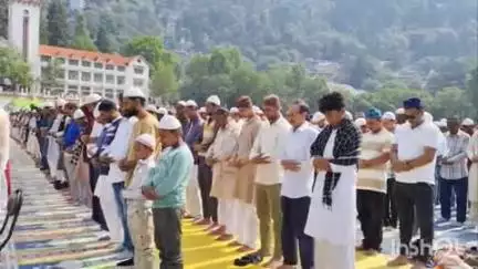 नैनीताल: मल्लीताल डीएसए मैदान में बकरा ईद के अवसर पर नमाज अदा की गई