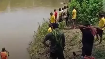 উদয়পুর: উদয়পুরে গোমতী নদীর জলে তলিয়ে যাওয়া ব্যক্তির মৃতদেহ জলে ভেসে ওঠে নদীতে, উদ্ধার করা হয় মৃতদেহ