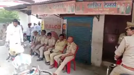 लखीमपुर: लखीमपुर शहर के ईदगाह मोहल्ले में सुरक्षा-व्यवस्था के बीच संपन्न हुई ईद उल अजहा की नमाज, प्रशासन रहा मुस्तैद
