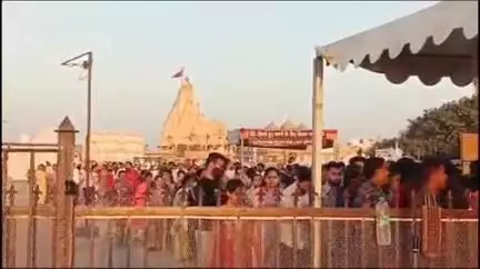 સોમનાથ મંદિર પરીષરમા આવેલ દિવ્યદશઁન પ્રોજેક્ટની મુલાકાત લેતા જીલ્લાભાજપ પ્રમુખ,મહામંત્રી,શહેર પ્રમુખ આપી પ્રતીક્રીયા.