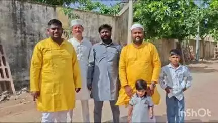 धौलपुर: ईदगाह में ईद की नमाज अदा की गई