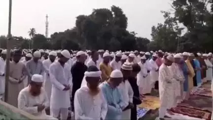 বালিজানা: চহৰৰ নয়াপাৰা ঈদগাহ ময়দানত ঈদৰ নামাজৰ ইমামতি কৰে  আলহাজ হাফিজ মৌলানা ইমান আলি চাহাবে