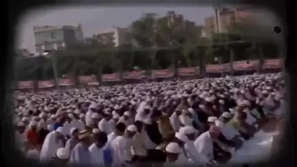 *बकरीद पर गांधी मैदान में अमन का पैगाम: तिरंगा लेकर पहुंचा युवक, चाक-चौबंद सुरक्षा के बीच हजारों ने अदा की नमाज**

पटना