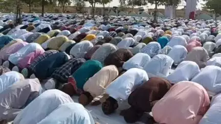 नैनवां: नैनवा कस्बे में ईद उल अजाह के अवसर पर ईदगाह में सामूहिक नमाज अदा की गई, अमन-चैन की मांगी गई दुआ