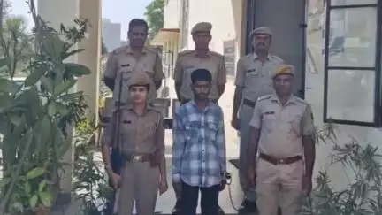 गिर्वा: गोवर्धनविलास पुलिस ने हाईवे लूट गैंग 'टाईगर बाबा-425' के सरगना हिस्ट्रीशीटर को थाना क्षेत्र से किया गिरफ्तार