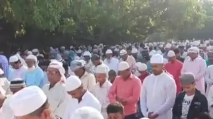 मझौलिया: आलमगंज बाजार समेत कई ईदगाहों में पढ़ी गई ईद-उल-अज़हा की नमाज़, मांगी गईं दुआएं