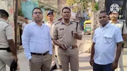 छपरा: ईद उल अजहा (बकरीद) के अवसर पर डीएम-एसपी ने विभिन्न चेक पोस्ट और संवेदनशील स्थानों का निरीक्षण किया