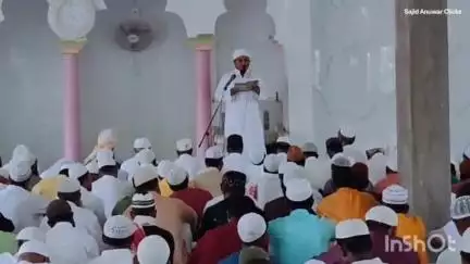 মৰিগাঁও: জালুগুটি বৰ মছজিদত সমূহীয়া নামাজ আদায় কৰে প্ৰায় দুই সহস্ৰাধিক লোকে