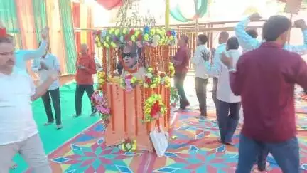 24 hour अखंड कीर्तन Day- 2, कमलेश्वरी दादा Murballa 
#आनंदमार्ग 
#बाबा नाम केवलम्