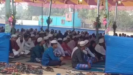শান্তিপুর: পবিত্র ঈদুল আজহায় সারা ভারতবর্ষের পাশাপাশি সাড়ম্বরে শান্তিপুরেও পালিত হচ্ছে এই দিনটি