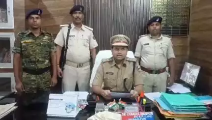 अकबरनगर थाना क्षेत्र अंतर्गत मारपीट एवं फायरिंग मामले में 04 व्यक्ति गिरफ्तार तथा 01 कट्टा एवं 05 कारतूस जब्त ।