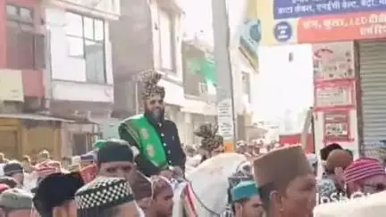 कपासन: कपासन में ईद उल अजहा पर गुलाबसागर पाल स्थित ईदगाह व दरगाह की औलिया मस्जिद में मुस्लिम धर्मावलंबियों ने ईद की नमाज अदा की