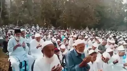 बलियापुर: बलियापुर में मुस्लिम समुदाय ने ईद उल अजहा की नमाज अदा की, देश में अमन चैन की दुआ मांगी