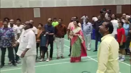 విశాఖపట్నం: MVP కాలనీ లో సెటిల్ బ్యాట్మెంటన్ పోటీలను ఎమ్మెల్యే పల్లా శ్రీనివాసరావు ప్రారంభించారు