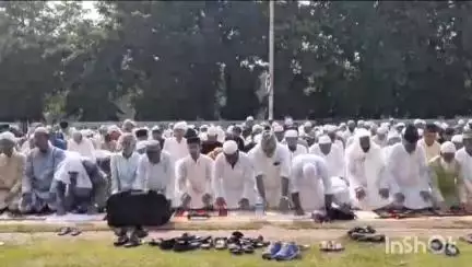 কলকাতা: কলকাতার রেড রোডে পালিত হচ্ছে ইদ-উল-আজহা