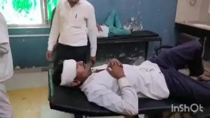 बांदा: लुकतरा गांव में 2 बाइकों की आमने-सामने भिंड़त में दोनों बाइक सवार घायल, जिला अस्पताल में कराया गया भर्ती