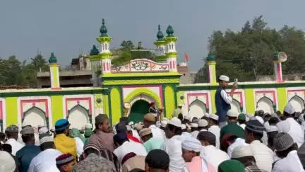 लोहरदगा:लोहरदगा ईदगाह में आमान और शांति के साथ नवाज़ अदा किया गया है eid ul adha ka