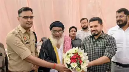 नवाबगंज: बाराबंकी शहर के प्रमुख मस्जिदों/ईदगाहों एवं महत्वपूर्ण स्थानों का डीएम और एसपी ने किया भ्रमण, आम जनमानस से की मुलाकात