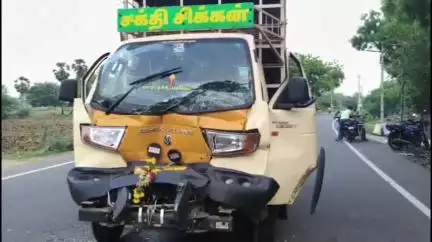 திருவாடனை: கல்லூர் பகுதியில் சாலையில் சுற்றி திரியும் மாடுகளால் அடிக்கடி விபத்து