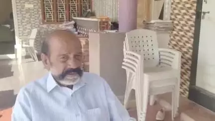 ಚಳ್ಳಕೆರೆ: ಸಿದ್ದರಾಮಯ್ಯ ಸರ್ಕಾರ 11 ಜನರನ್ನ ಬಲಿ ಪಡೆದು, ಕಮಿಷನರ್ ಸಸ್ಪೇಂಡ್ ಮಾಡಿದೆ: ನಾಯಕನಹಟ್ಟಿ ಮಾಜಿ ಶಾಸಕ ತಿಪ್ಪೇಸ್ವಾಮಿ ವಾಗ್ದಾಳಿ