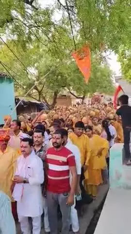 ग्राम वीरपुरा में कलश यात्रा का हुआ आयोजन, जिला पंचायत सदस्य प्रतिनिधि बृजेंद्र सिंह यादव हुए शामिल