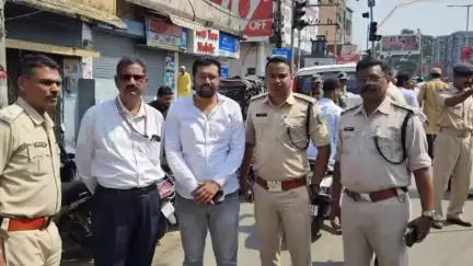 कांके: हरमू रोड स्थित ईदगाह का कोतवाली डीएसपी और एडीएम लॉ एंड ऑर्डर ने किया निरीक्षण