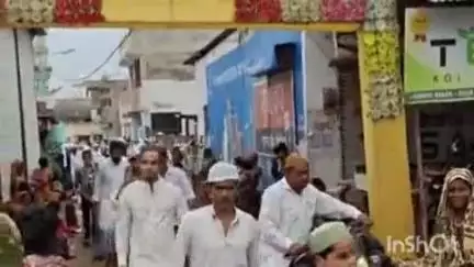 आष्टा: आष्टा में धूमधाम से ईद उल अजहा का त्योहार, ईदगाह में हजारों लोगों ने नमाज अदा की, दी मुबारकबाद