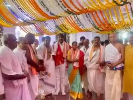 పటాన్​​చెరు: సీతారామచంద్ర స్వామి వారి దేవాలయంలో భవానికోట పార్థివ పంచముఖ స్పటిక లింగేశ్వర స్వామి ప్రతిష్టా మహోత్సవం : MLC అంజిరెడ్డి
