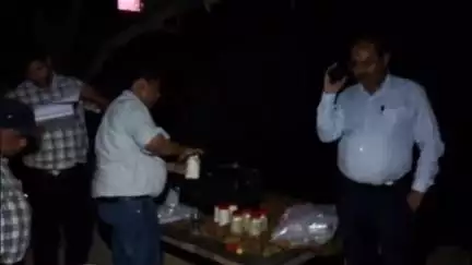 आंवला: आंवला के सिरौली क्षेत्र में नकली रसगुल्ला फैक्ट्री का भंडाफोड़, बिनालाइसेंस फैक्ट्री पर छापा