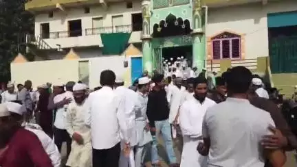 बड़वानी: अंजड़ में मुस्लिम समाज ने ईद उल अज्हा (बकरीद) का त्यौहार हर्षोल्लास के साथ मनाया