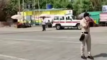 मुक्ताईनगर: मुक्ताईनगरच्या पूर्णा नदीच्या पुलावर गुटखा वाहणारे वाहन पकडले,१४ लाख १६ हजाराचा मुद्देमाल जप्त,मुक्ताईनगर पोलिसात गुन्हा