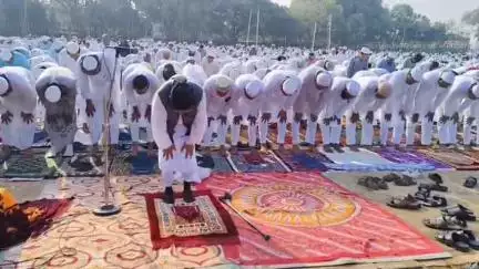 नाथनगर: नाथनगर के सीटीएस ईदगाह मैदान में अदा की गई बक़रीद की नमाज़, अमन चैन की मांगी गई दुआ