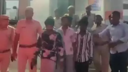 बड़गांव: बड़गांव पुलिस ने रेस्टोरेंट के बाहर मारपीट और चोरी के मामले में 6 आरोपियों को किया गिरफ्तार, आज जिला कोर्ट में किया पेश