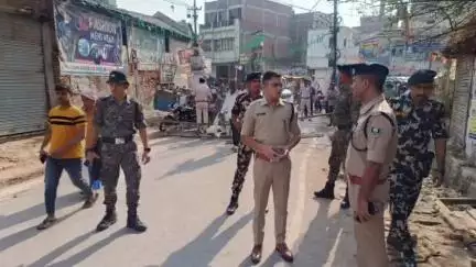 बक्सर: बकरीद पर एसपी ने जिले के संवेदनशील स्थानों, चेक पोस्ट और ट्रैफिक व्यवस्था का औचक निरीक्षण किया