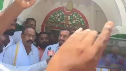 పటాన్​​చెరు: కేంద్ర ప్రభుత్వం పేదలకు మూడు నెలల రేషన్ బియ్యం పంపిణీ చేస్తుంది : మెదక్ ఎంపీ రఘునందన్ రావు