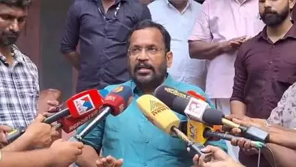 തൃശൂർ: ഭാരതാംബയെ RSS ൻ്റെ പ്രതീകമാക്കിമാറ്റാനുള്ള ബോധപൂർവ്വ ഇടപെടൽ അംഗീകരിക്കില്ലെന്ന് മന്ത്രി കെ രാജൻ തൃശൂർ CPl ഓഫീസിൽ പറഞ്ഞു