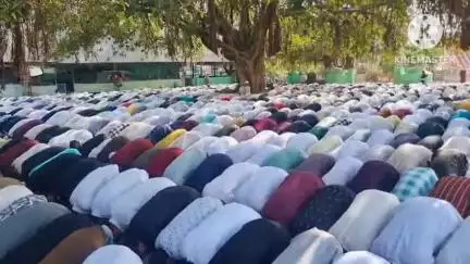 आगर: आगर ईदगाह पर ईद-उल-अज़हा की सामूहिक नमाज अदा की गई, देश की तरक्की और अमन-चैन की दुआएं मांगी गईं