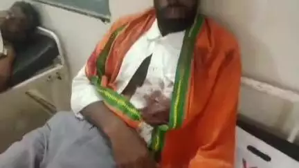 नरसिंहपुर: सांकल में शराबी ने दो युवकों पर धारदार हथियार से हमला किया, गन फायर का भी आरोप, घायल अस्पताल में भर्ती